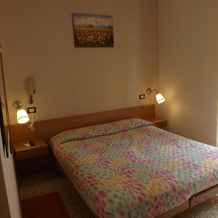 Albergo Dal Baffo Lazise Exterior foto