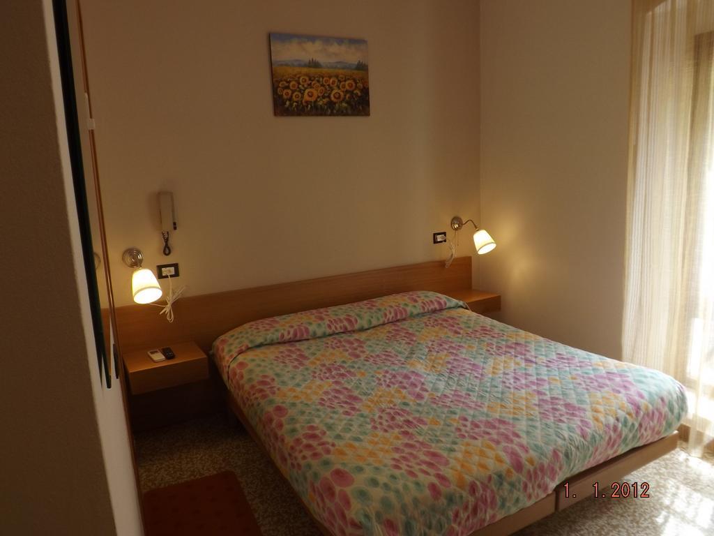 Albergo Dal Baffo Lazise Exterior foto